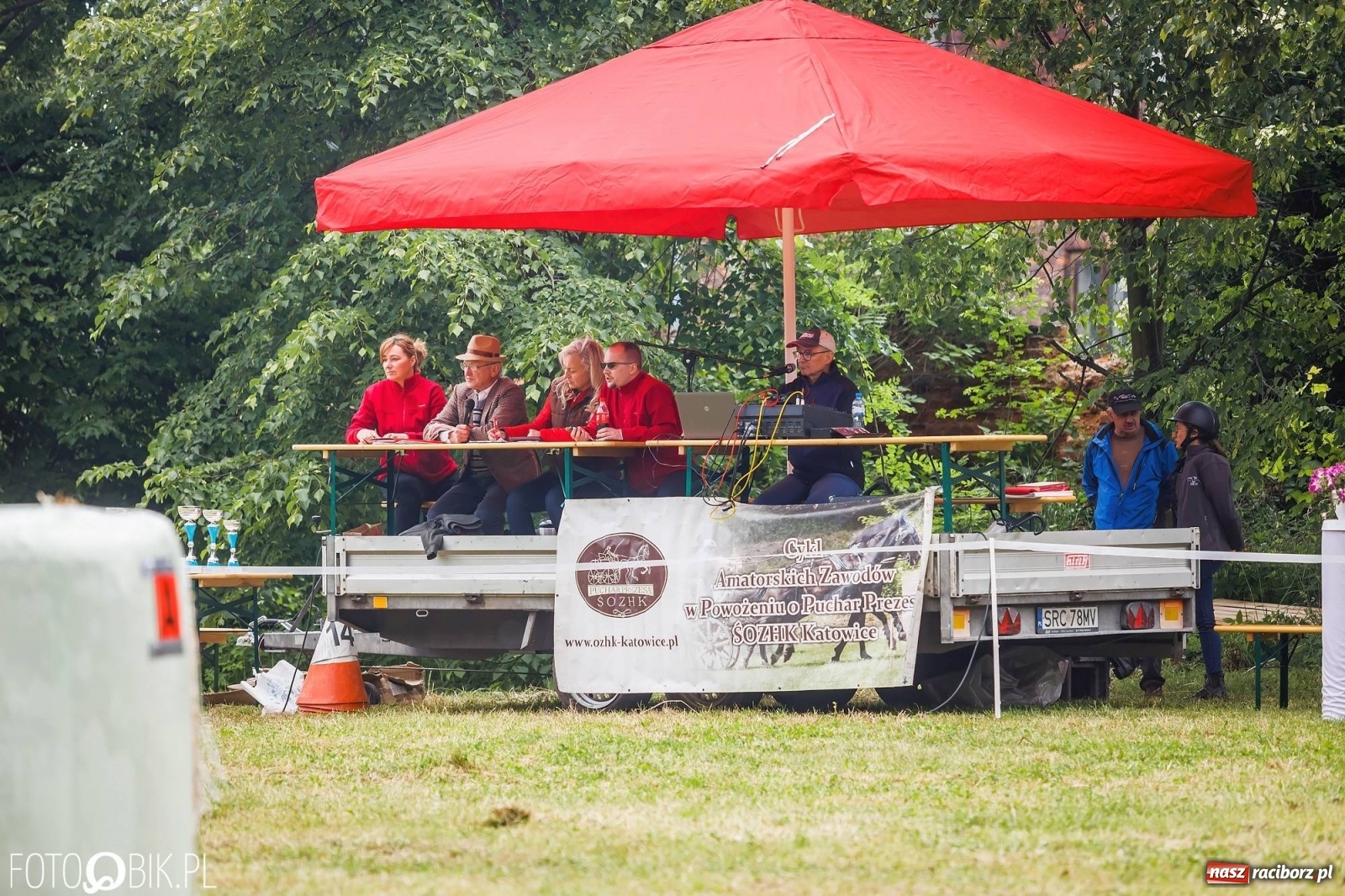 Zdjęcie w galerii na portalu naszraciborz.pl: W siodłach i zaprzęgach. Zawody konne w Łubowicach wiadomości z regionu
