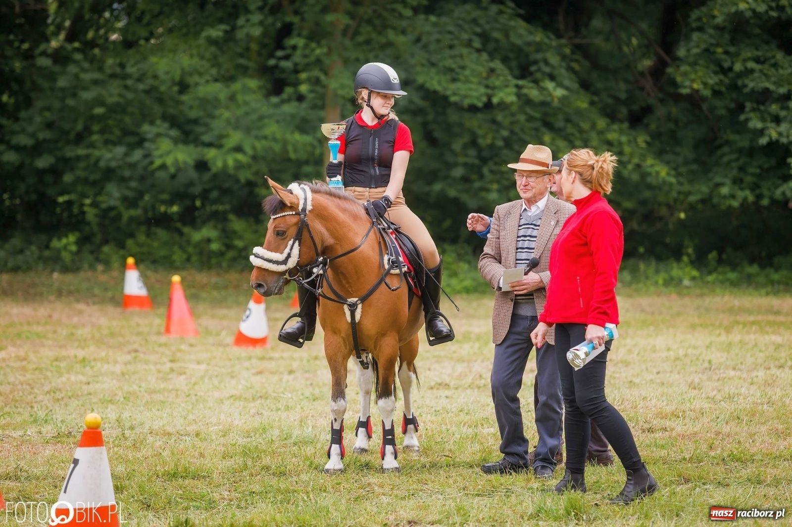 Zdjęcie w galerii na portalu naszraciborz.pl: W siodłach i zaprzęgach. Zawody konne w Łubowicach wiadomości z regionu