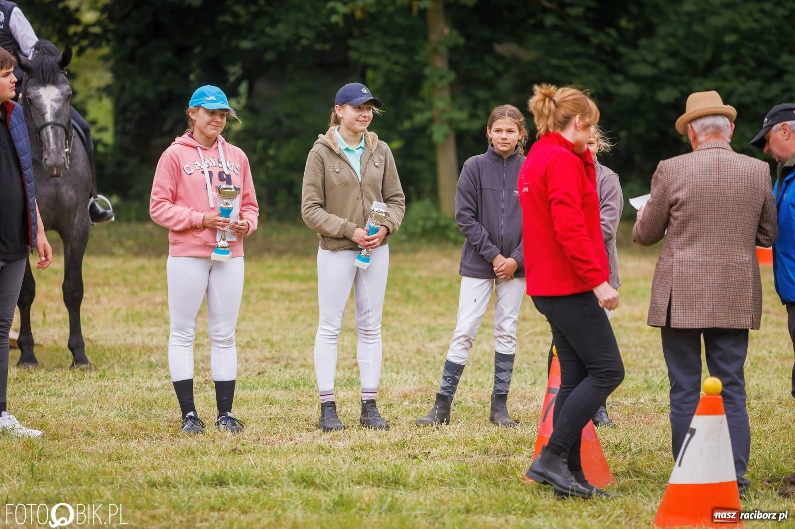 Zdjęcie w galerii na portalu naszraciborz.pl: W siodłach i zaprzęgach. Zawody konne w Łubowicach wiadomości z regionu
