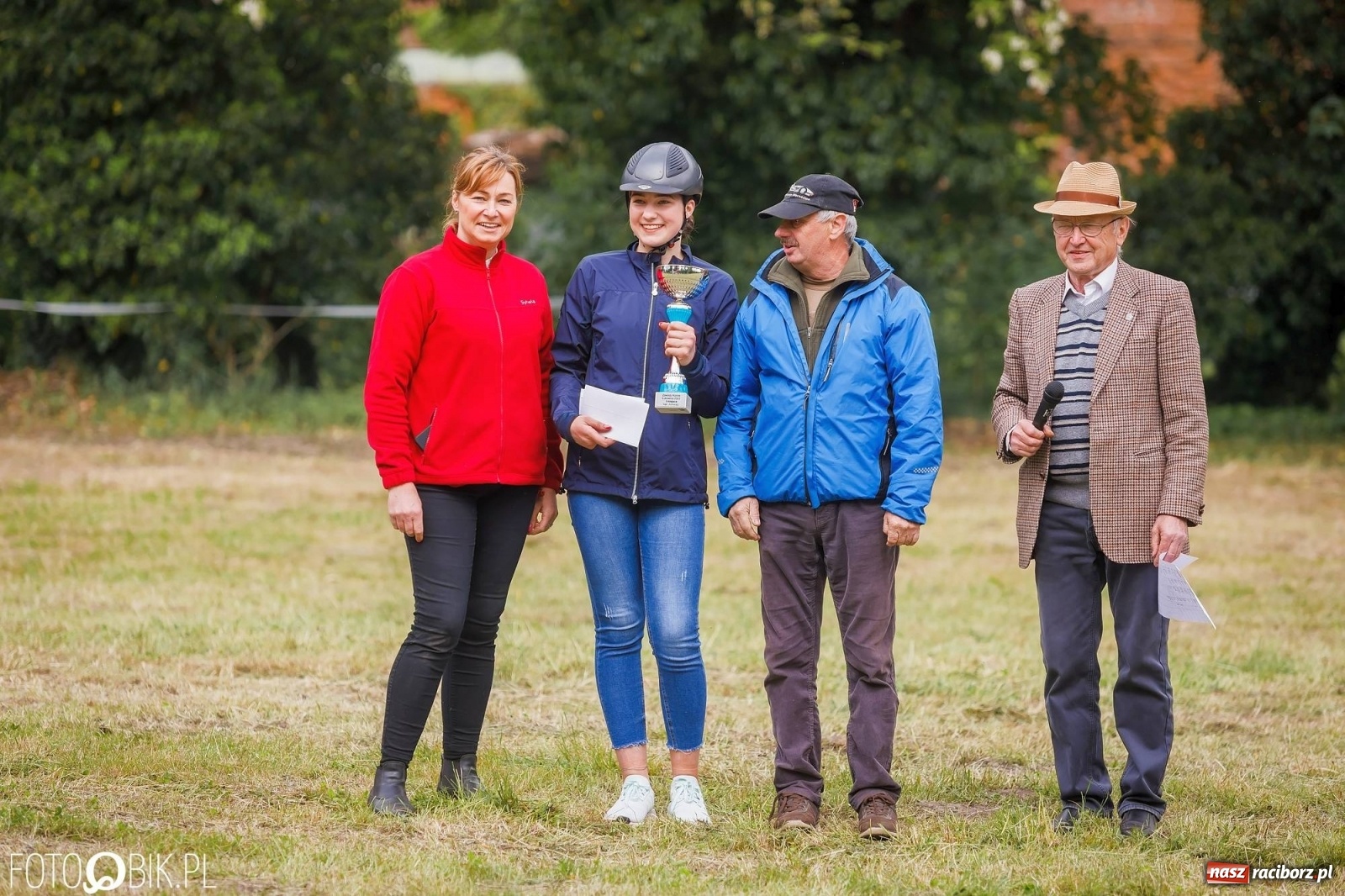 Zdjęcie w galerii na portalu naszraciborz.pl: W siodłach i zaprzęgach. Zawody konne w Łubowicach wiadomości z regionu