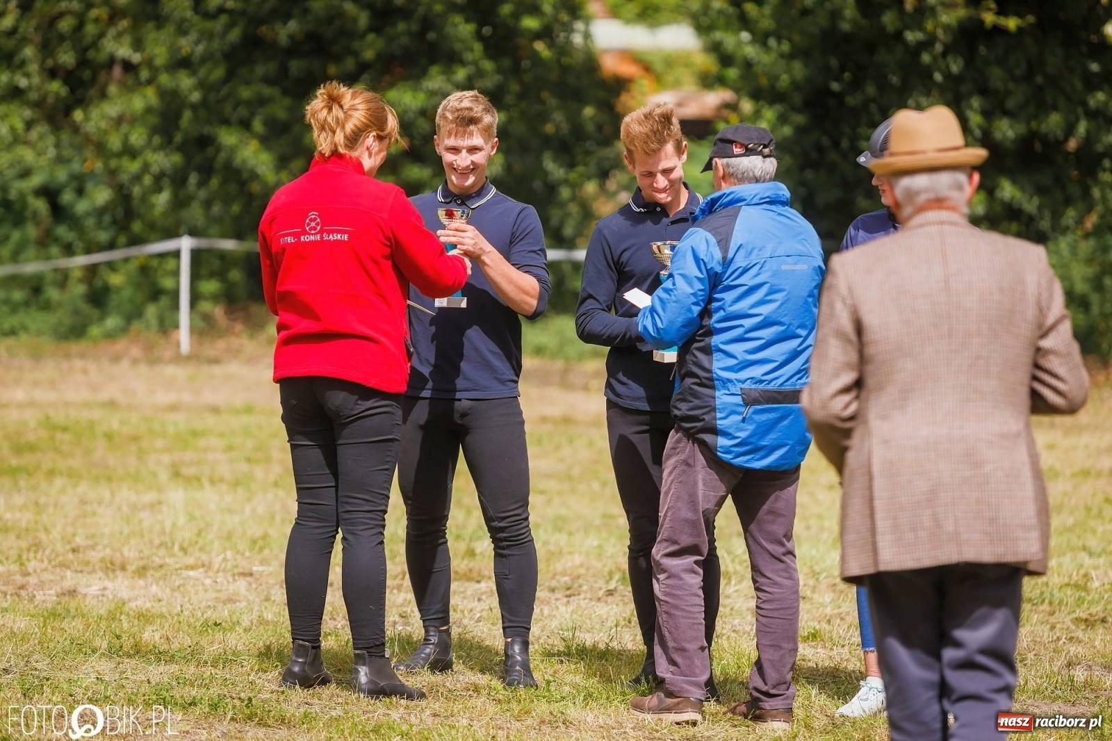 Zdjęcie w galerii na portalu naszraciborz.pl: W siodłach i zaprzęgach. Zawody konne w Łubowicach wiadomości z regionu