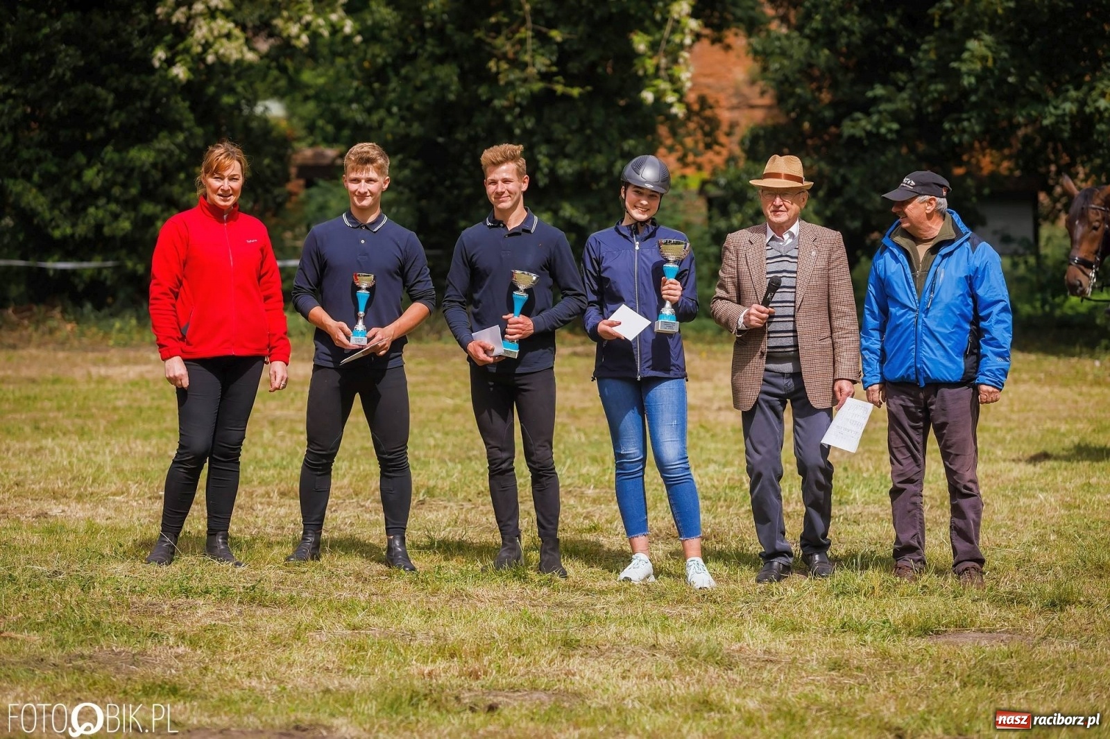 Zdjęcie w galerii na portalu naszraciborz.pl: W siodłach i zaprzęgach. Zawody konne w Łubowicach wiadomości z regionu
