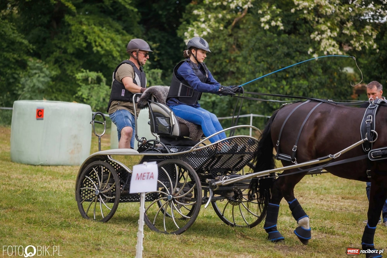 Zdjęcie w galerii na portalu naszraciborz.pl: W siodłach i zaprzęgach. Zawody konne w Łubowicach wiadomości z regionu