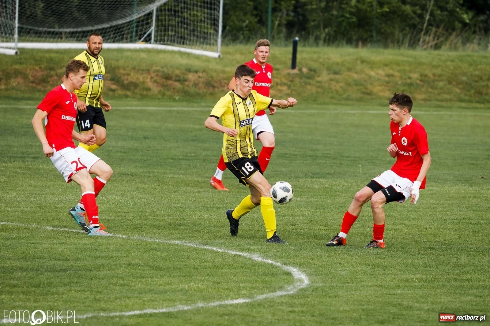 Zdjęcie w galerii na portalu naszraciborz.pl: Krzanowice-Lubomia. Nam strzelać nie kazano [FOTO] wiadomości z regionu