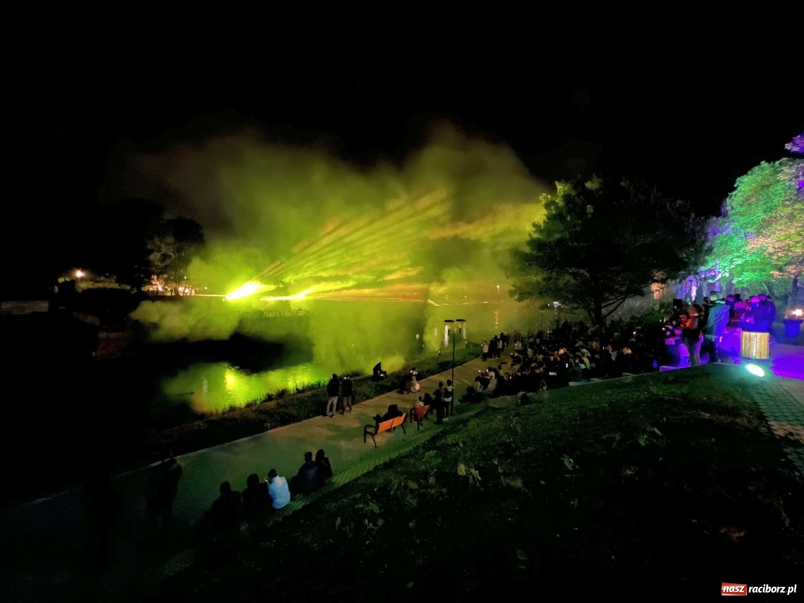 Zdjęcie w galerii na portalu naszraciborz.pl: Laserowe show na bulwarach [WIDEO] wiadomości z regionu