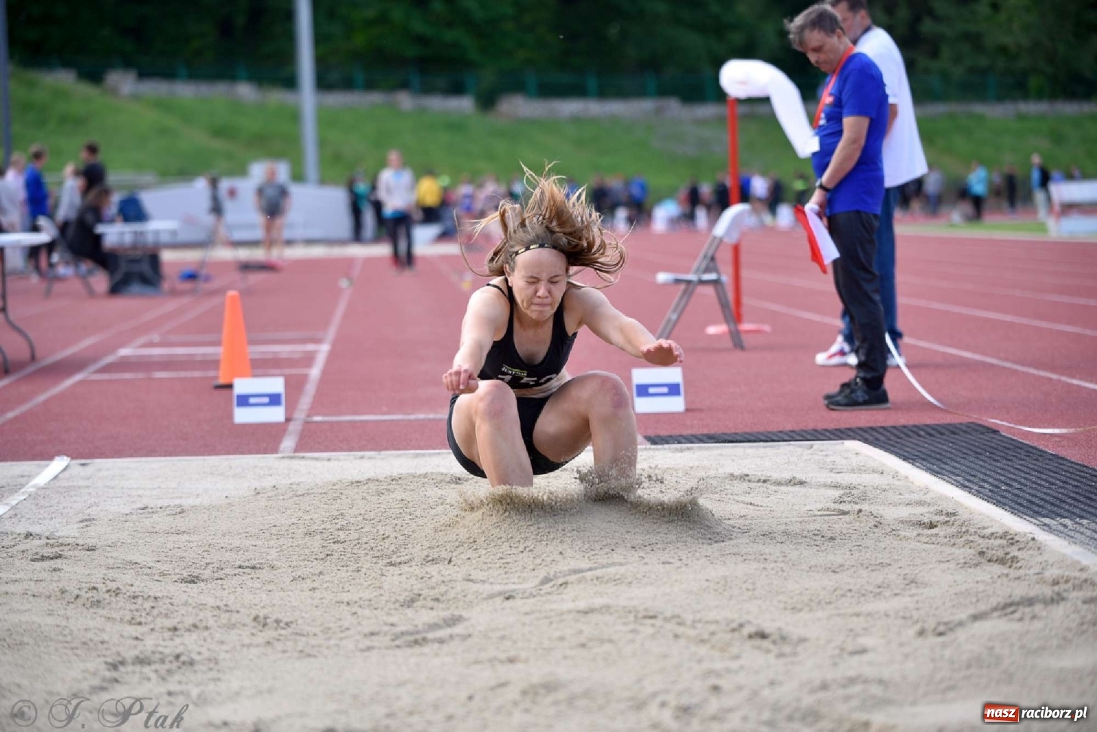 Zdjęcie w galerii na portalu naszraciborz.pl: LA. Wysoki poziom na śląskim championacie juniorów w Raciborzu wiadomości z regionu