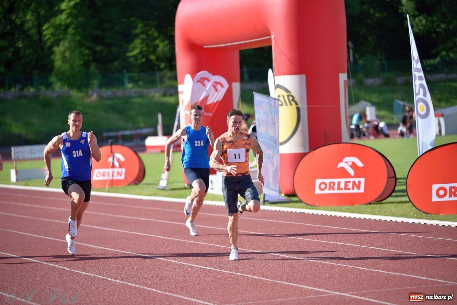 Zdjęcie w galerii na portalu naszraciborz.pl: LA. Wysoki poziom na śląskim championacie juniorów w Raciborzu wiadomości z regionu