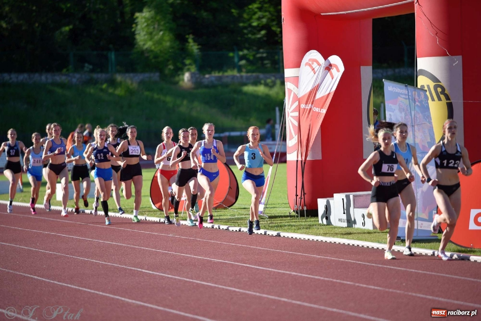 Zdjęcie w galerii na portalu naszraciborz.pl: LA. Wysoki poziom na śląskim championacie juniorów w Raciborzu wiadomości z regionu