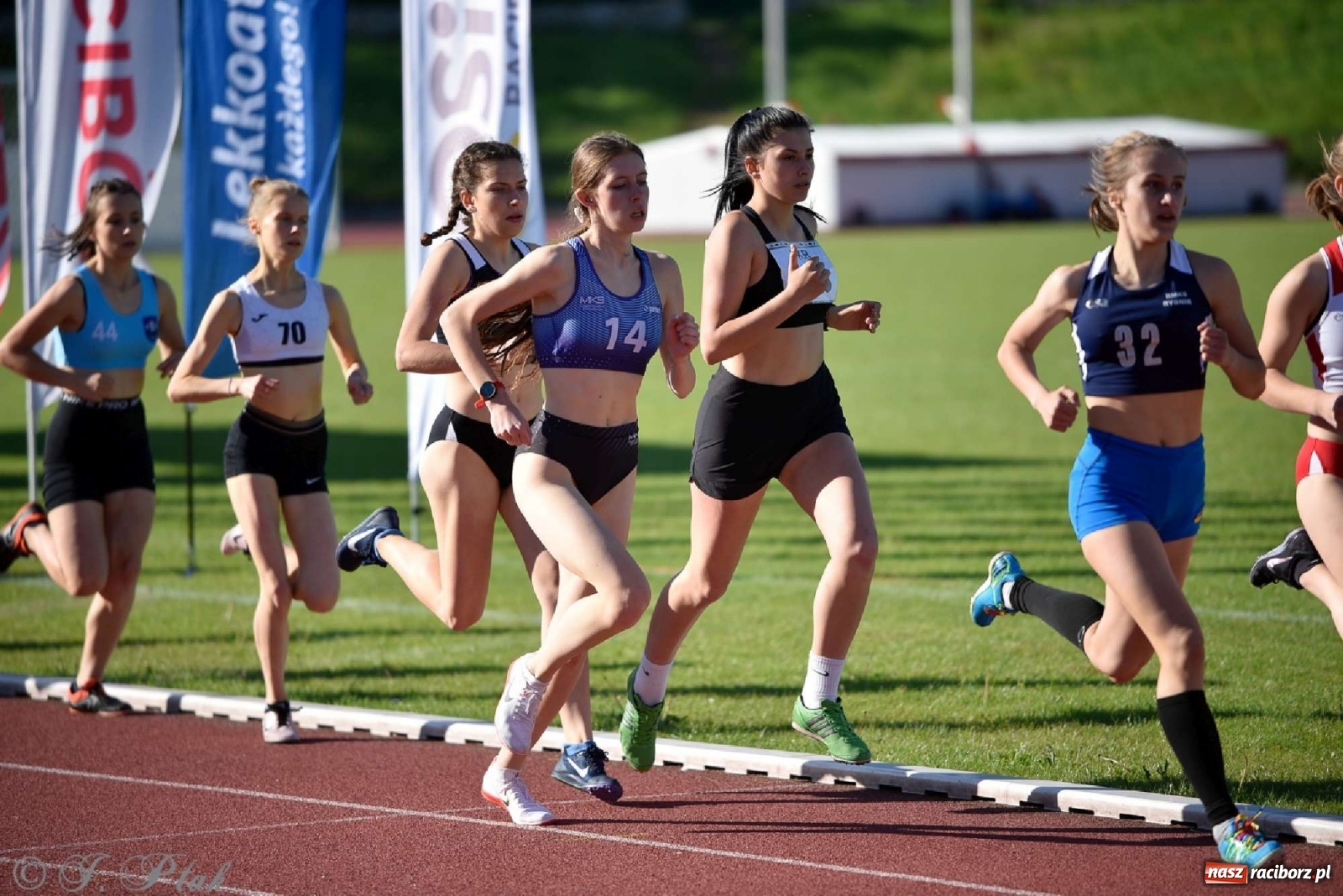 Zdjęcie w galerii na portalu naszraciborz.pl: LA. Wysoki poziom na śląskim championacie juniorów w Raciborzu wiadomości z regionu