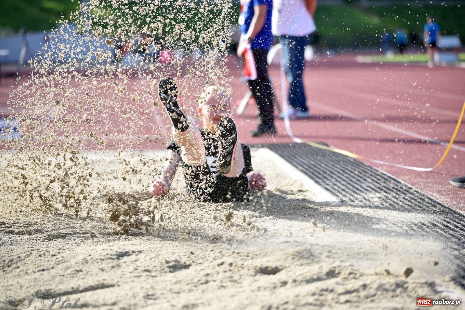 Zdjęcie w galerii na portalu naszraciborz.pl: LA. Wysoki poziom na śląskim championacie juniorów w Raciborzu wiadomości z regionu