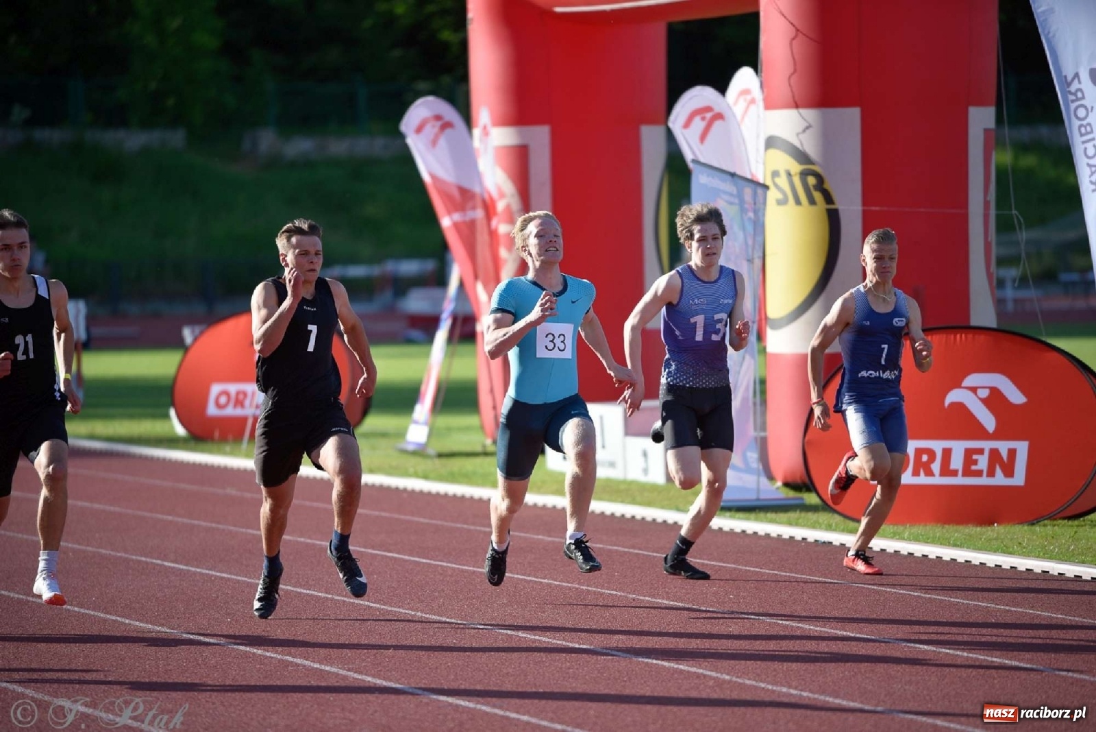Zdjęcie w galerii na portalu naszraciborz.pl: LA. Wysoki poziom na śląskim championacie juniorów w Raciborzu wiadomości z regionu