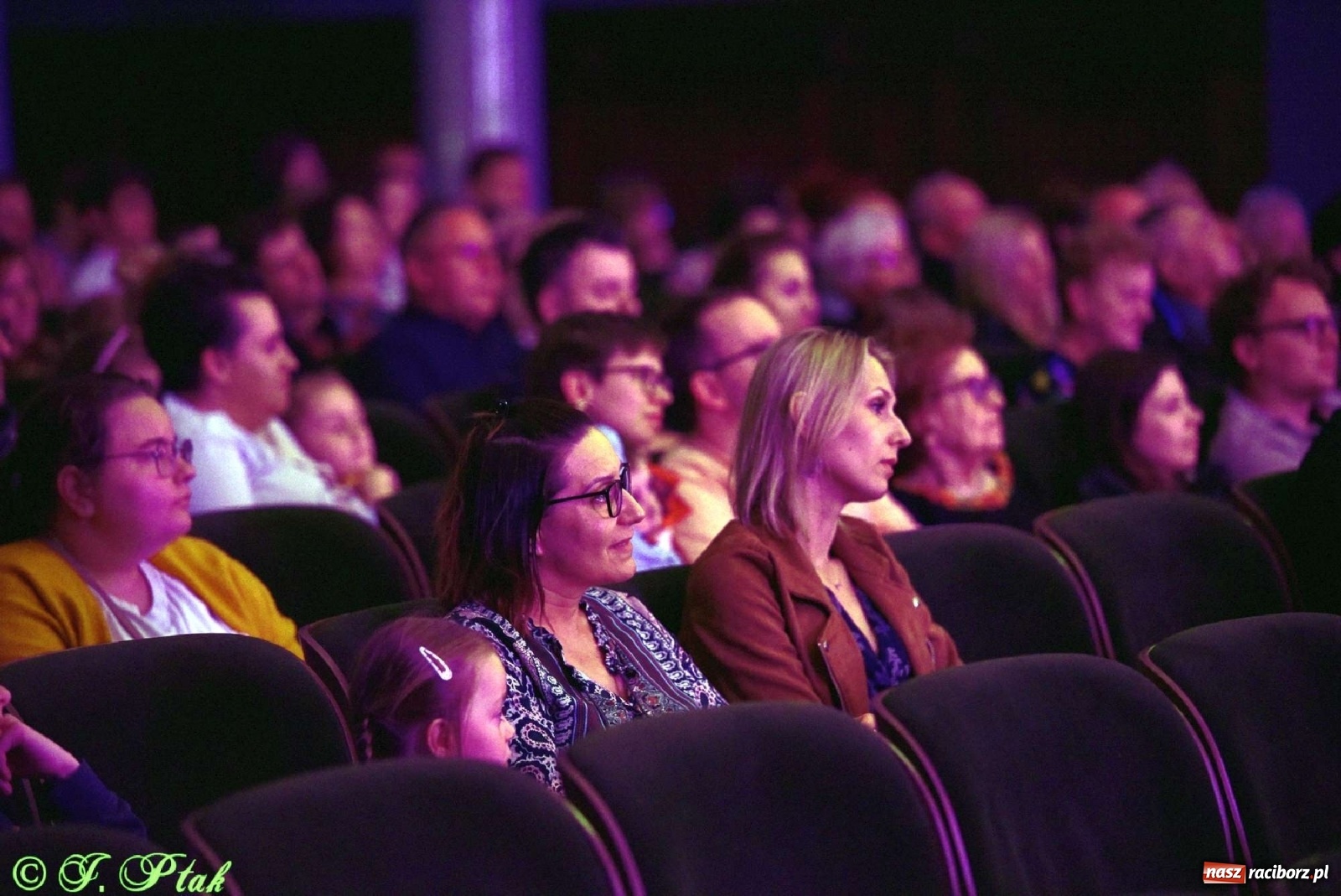 Zdjęcie w galerii na portalu naszraciborz.pl: Bajkowa muzyczna podróż z Perspektywą wiadomości z regionu