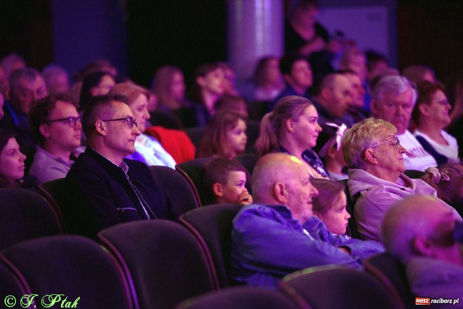Zdjęcie w galerii na portalu naszraciborz.pl: Bajkowa muzyczna podróż z Perspektywą wiadomości z regionu