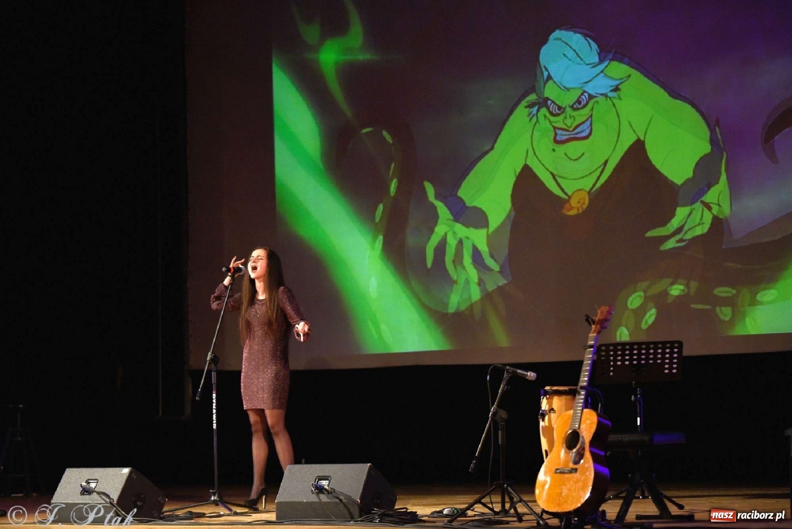 Zdjęcie w galerii na portalu naszraciborz.pl: Bajkowa muzyczna podróż z Perspektywą wiadomości z regionu