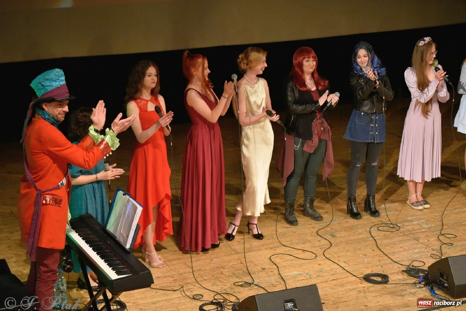Zdjęcie w galerii na portalu naszraciborz.pl: Bajkowa muzyczna podróż z Perspektywą wiadomości z regionu