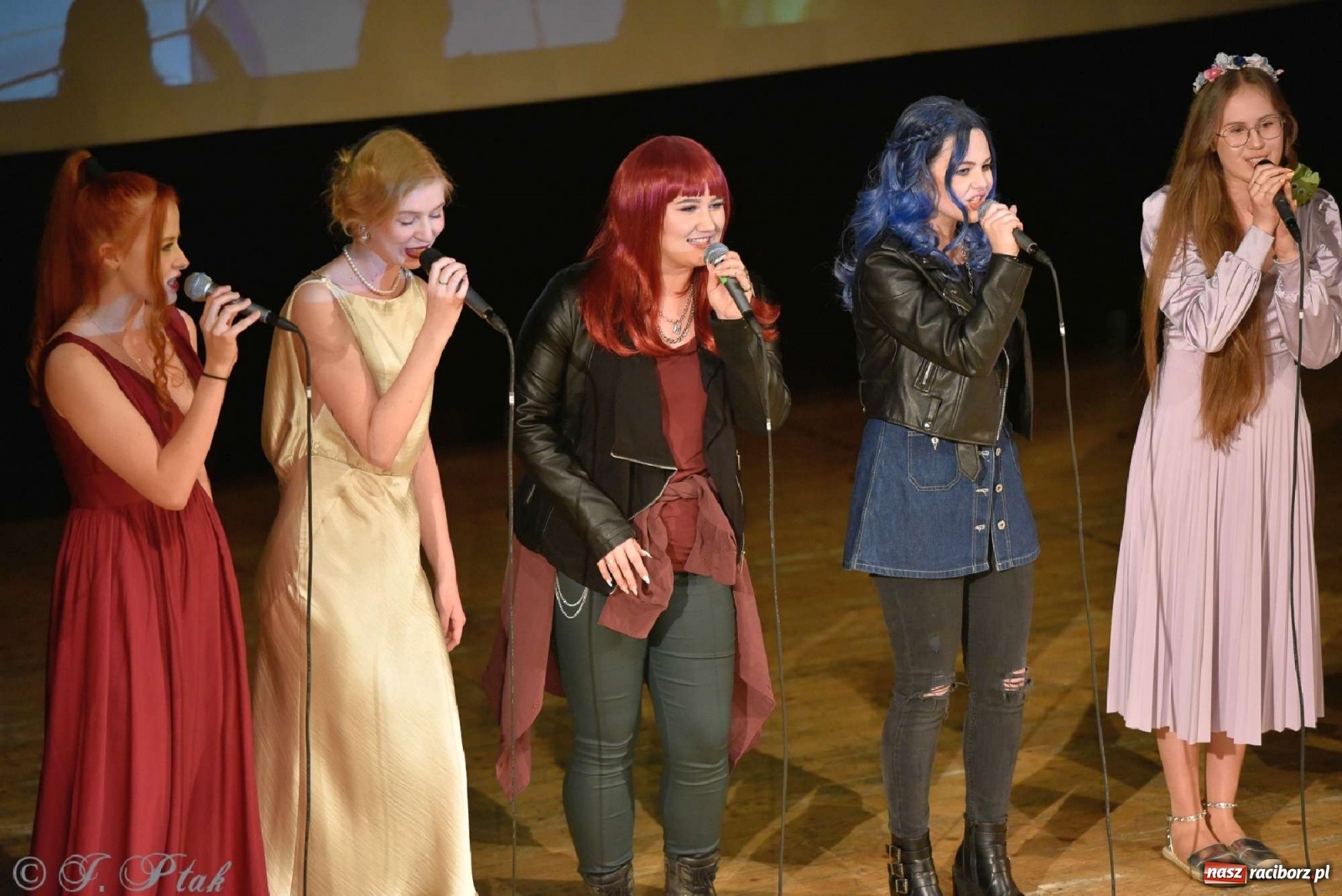 Zdjęcie w galerii na portalu naszraciborz.pl: Bajkowa muzyczna podróż z Perspektywą wiadomości z regionu