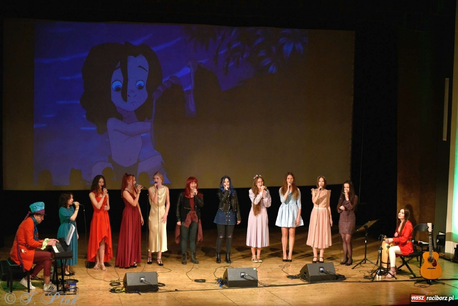 Zdjęcie w galerii na portalu naszraciborz.pl: Bajkowa muzyczna podróż z Perspektywą wiadomości z regionu