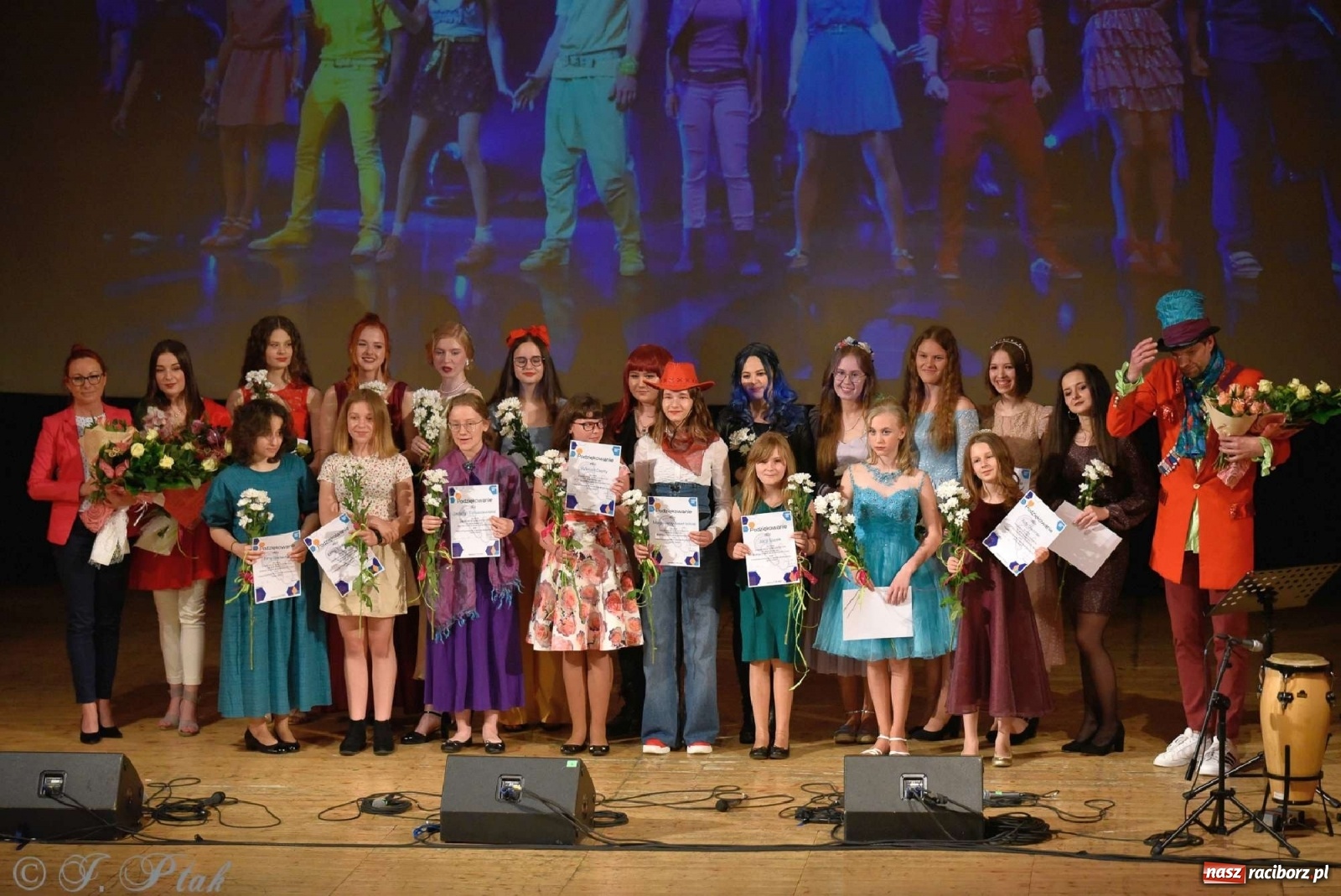 Zdjęcie w galerii na portalu naszraciborz.pl: Bajkowa muzyczna podróż z Perspektywą wiadomości z regionu