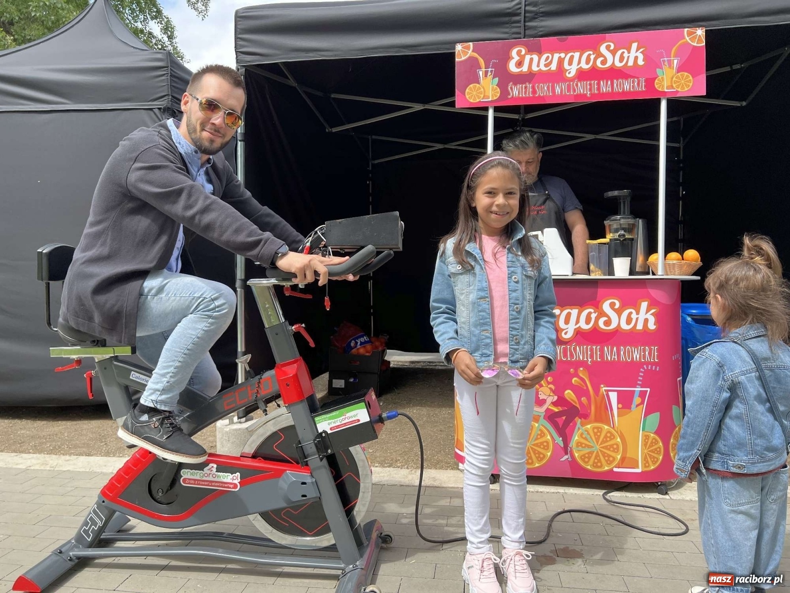 Zdjęcie w galerii na portalu naszraciborz.pl: SOWA wylądowała na bulwarach. Trwa festiwal odkrywców [FOTO i WIDEO] wiadomości z regionu
