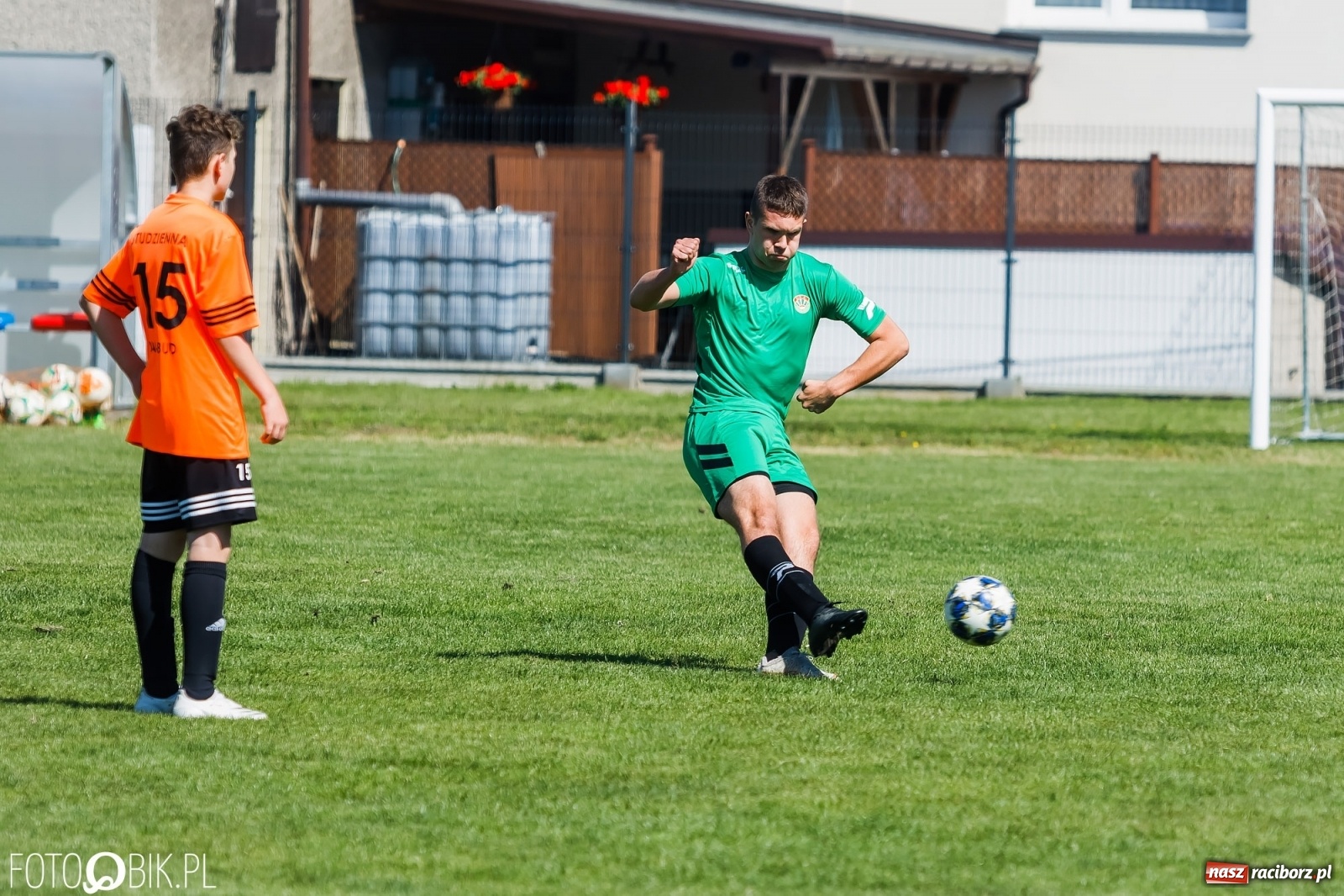 Zdjęcie w galerii na portalu naszraciborz.pl: Juniorzy Studziennej bezlitośni dla Baranowic. Sześć goli Roberta Paczuły [FOTO] wiadomości z regionu