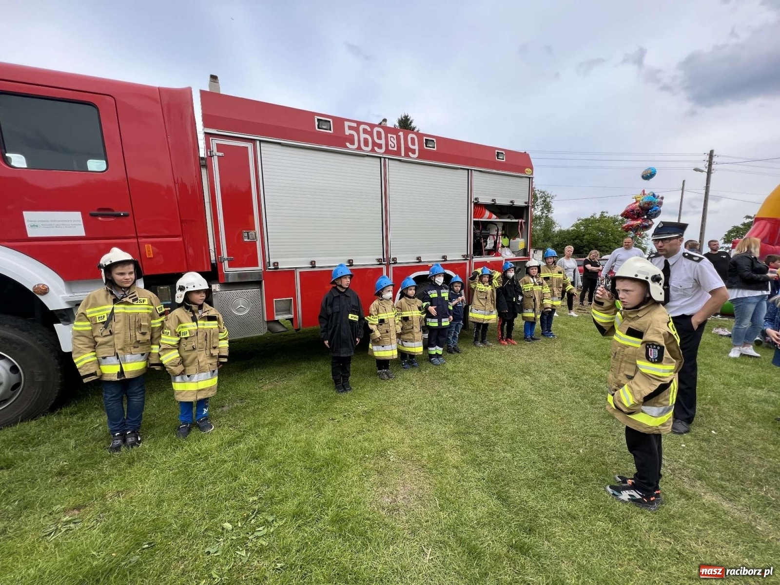 Zdjęcie w galerii na portalu naszraciborz.pl: Modzurów i Rudnik triumfują w gminnych zawodach sportowo-pożarniczych [FOTO i WIDEO] wiadomości z regionu
