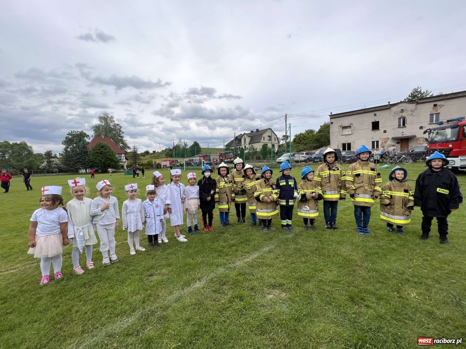 Zdjęcie w galerii na portalu naszraciborz.pl: Modzurów i Rudnik triumfują w gminnych zawodach sportowo-pożarniczych [FOTO i WIDEO] wiadomości z regionu