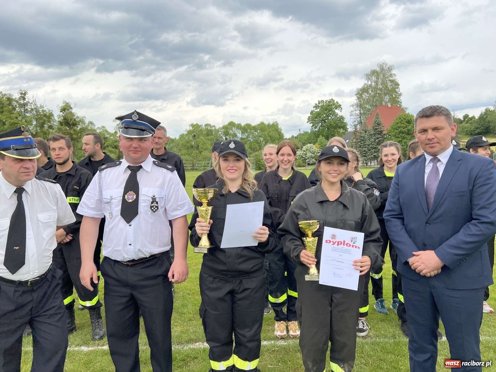 Zdjęcie w galerii na portalu naszraciborz.pl: Modzurów i Rudnik triumfują w gminnych zawodach sportowo-pożarniczych [FOTO i WIDEO] wiadomości z regionu