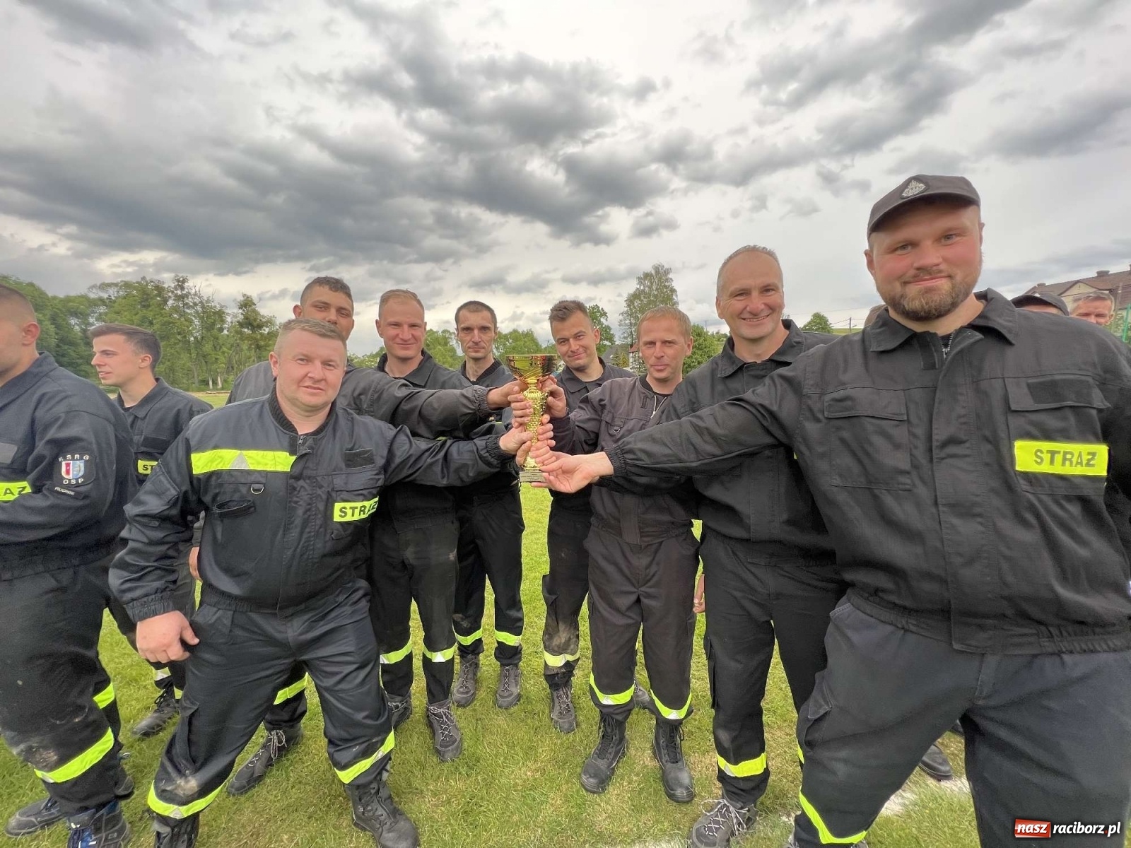 Zdjęcie w galerii na portalu naszraciborz.pl: Modzurów i Rudnik triumfują w gminnych zawodach sportowo-pożarniczych [FOTO i WIDEO] wiadomości z regionu