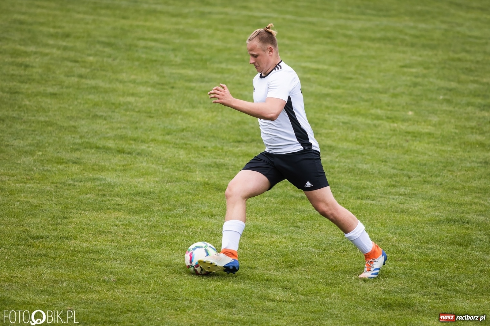 Zdjęcie w galerii na portalu naszraciborz.pl: C klasa. Udana pogoń Wichru Płonia [FOTO] wiadomości z regionu