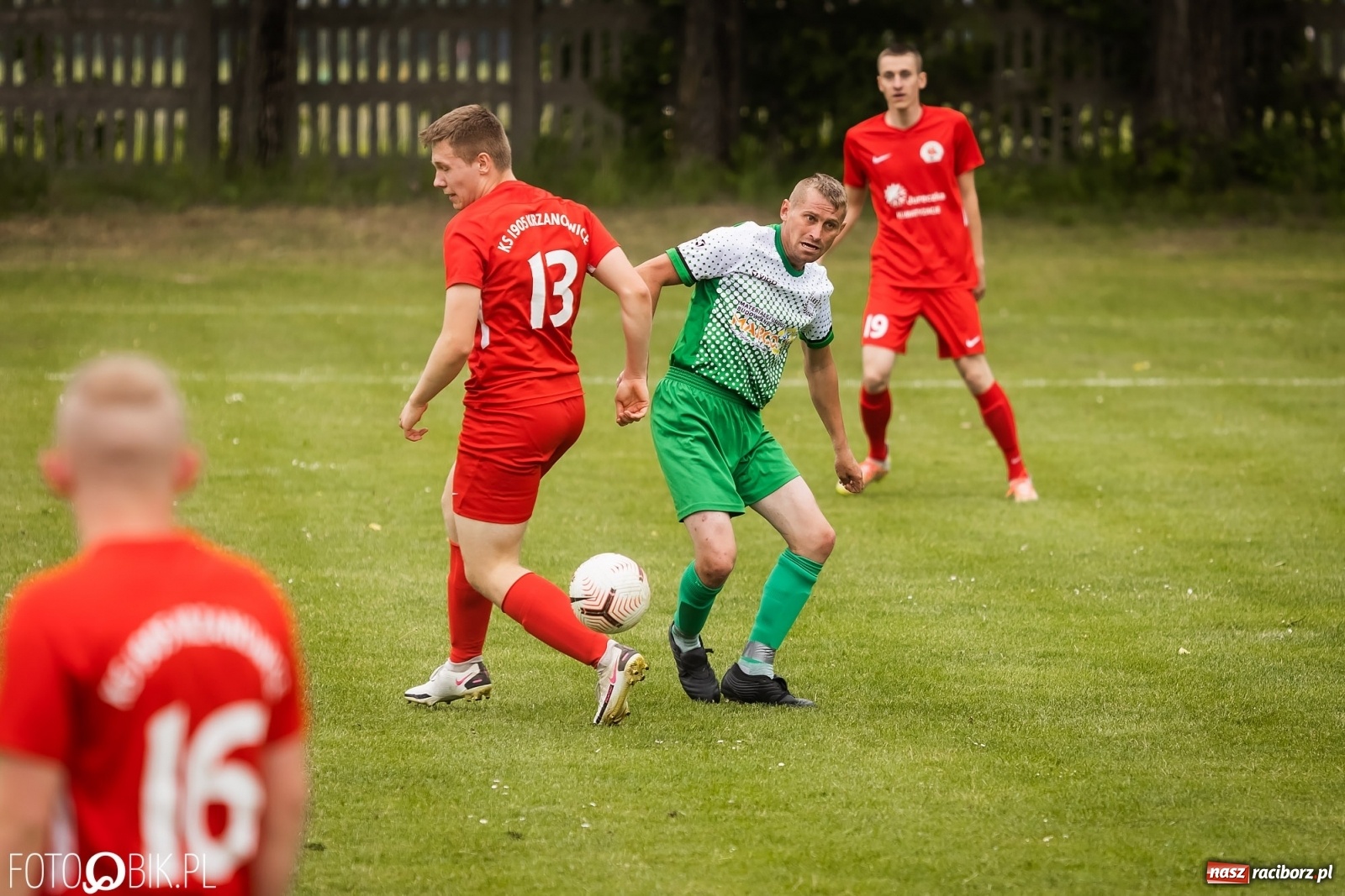 Zdjęcie w galerii na portalu naszraciborz.pl: Ogrom goli w Owsiszczach. Gospodarze pokonani [FOTO] wiadomości z regionu