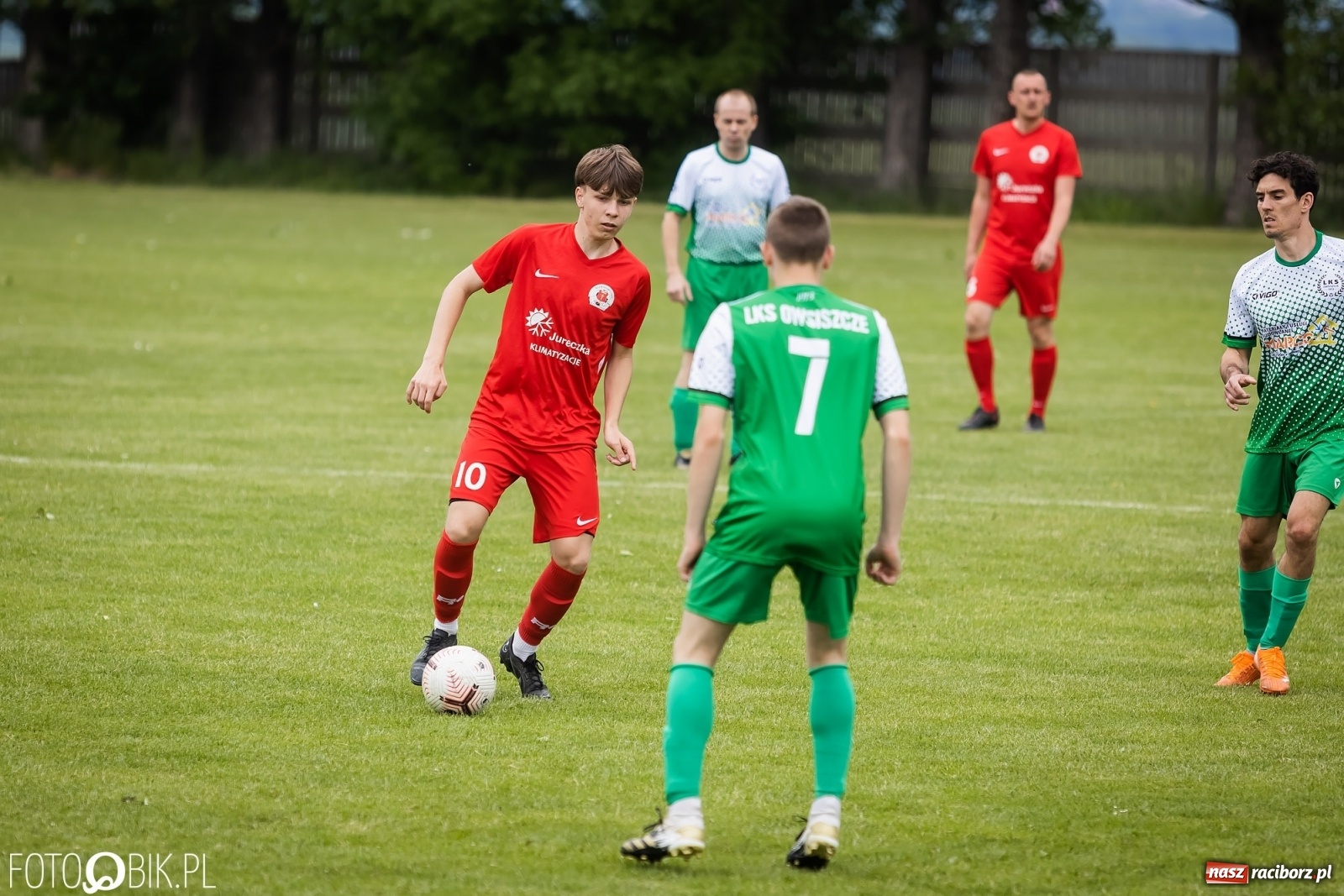 Zdjęcie w galerii na portalu naszraciborz.pl: Ogrom goli w Owsiszczach. Gospodarze pokonani [FOTO] wiadomości z regionu