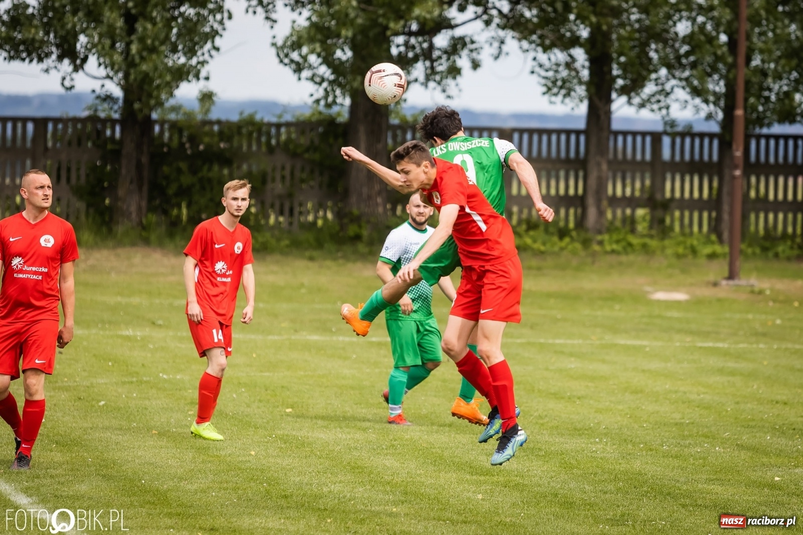 Zdjęcie w galerii na portalu naszraciborz.pl: Ogrom goli w Owsiszczach. Gospodarze pokonani [FOTO] wiadomości z regionu