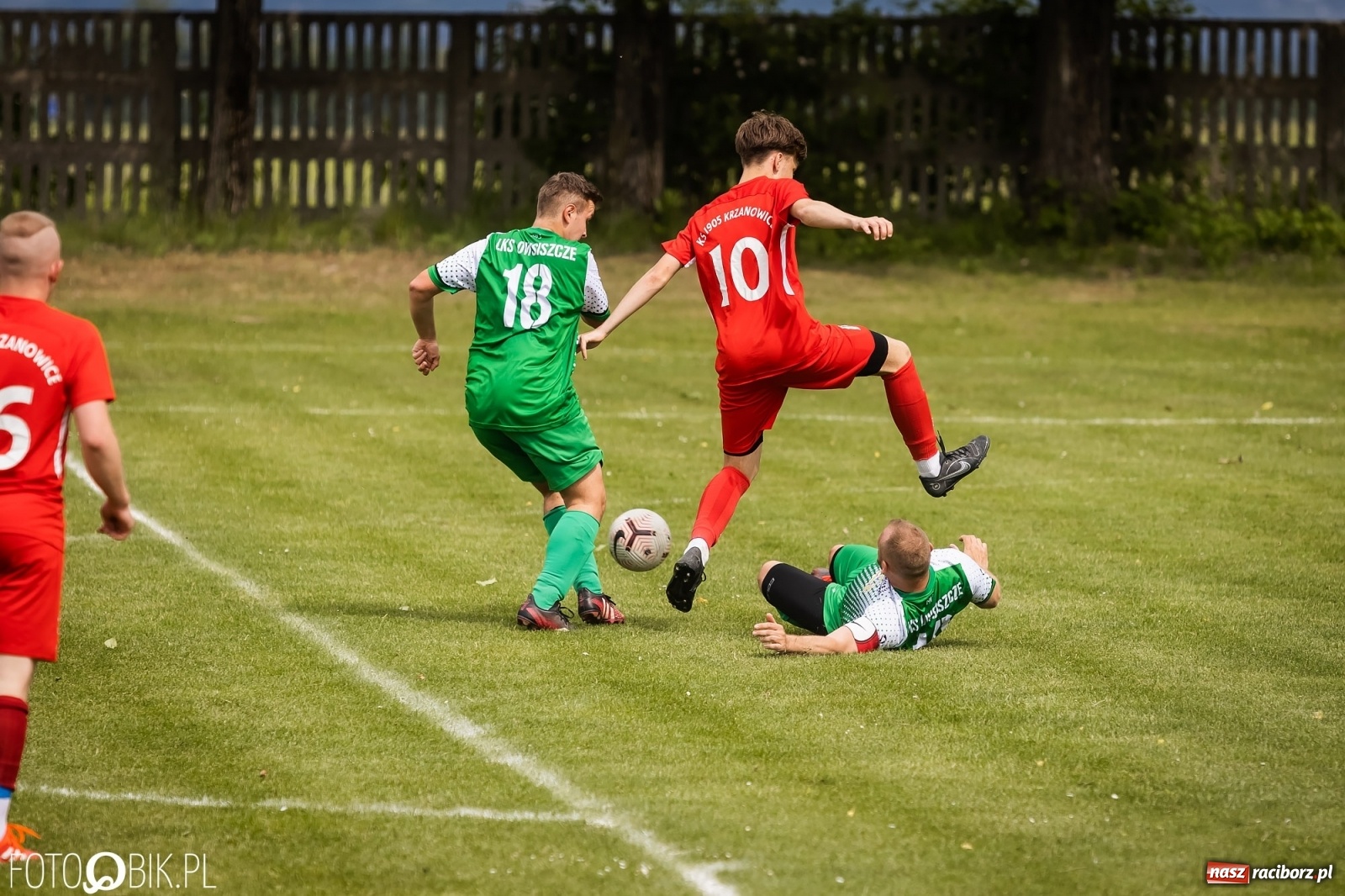 Zdjęcie w galerii na portalu naszraciborz.pl: Ogrom goli w Owsiszczach. Gospodarze pokonani [FOTO] wiadomości z regionu