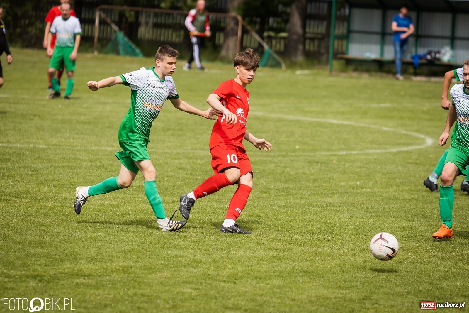 Zdjęcie w galerii na portalu naszraciborz.pl: Ogrom goli w Owsiszczach. Gospodarze pokonani [FOTO] wiadomości z regionu
