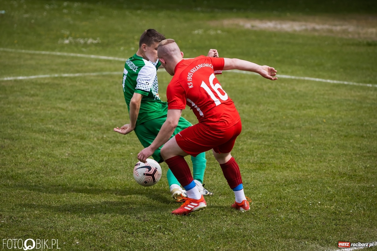 Zdjęcie w galerii na portalu naszraciborz.pl: Ogrom goli w Owsiszczach. Gospodarze pokonani [FOTO] wiadomości z regionu