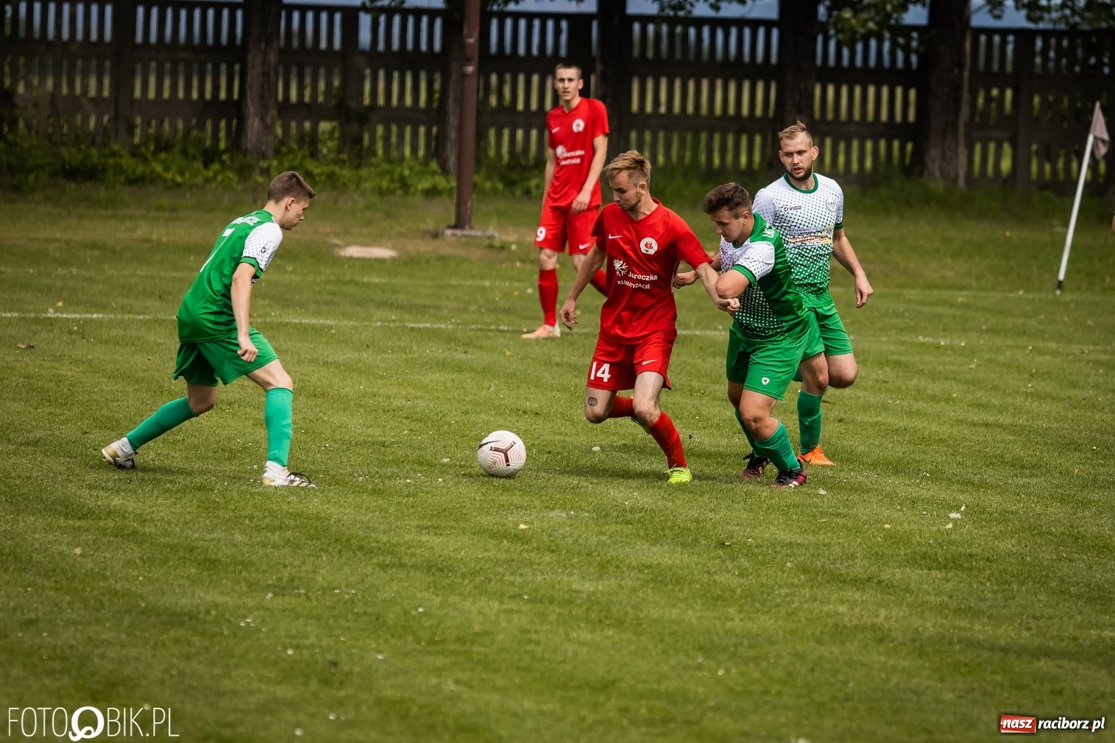 Zdjęcie w galerii na portalu naszraciborz.pl: Ogrom goli w Owsiszczach. Gospodarze pokonani [FOTO] wiadomości z regionu
