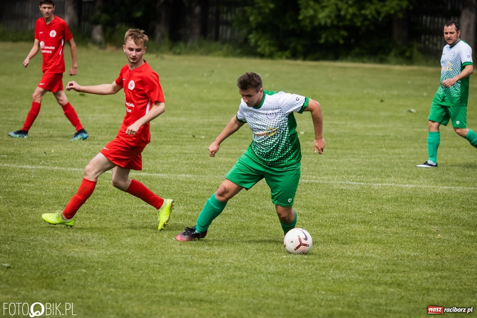 Zdjęcie w galerii na portalu naszraciborz.pl: Ogrom goli w Owsiszczach. Gospodarze pokonani [FOTO] wiadomości z regionu