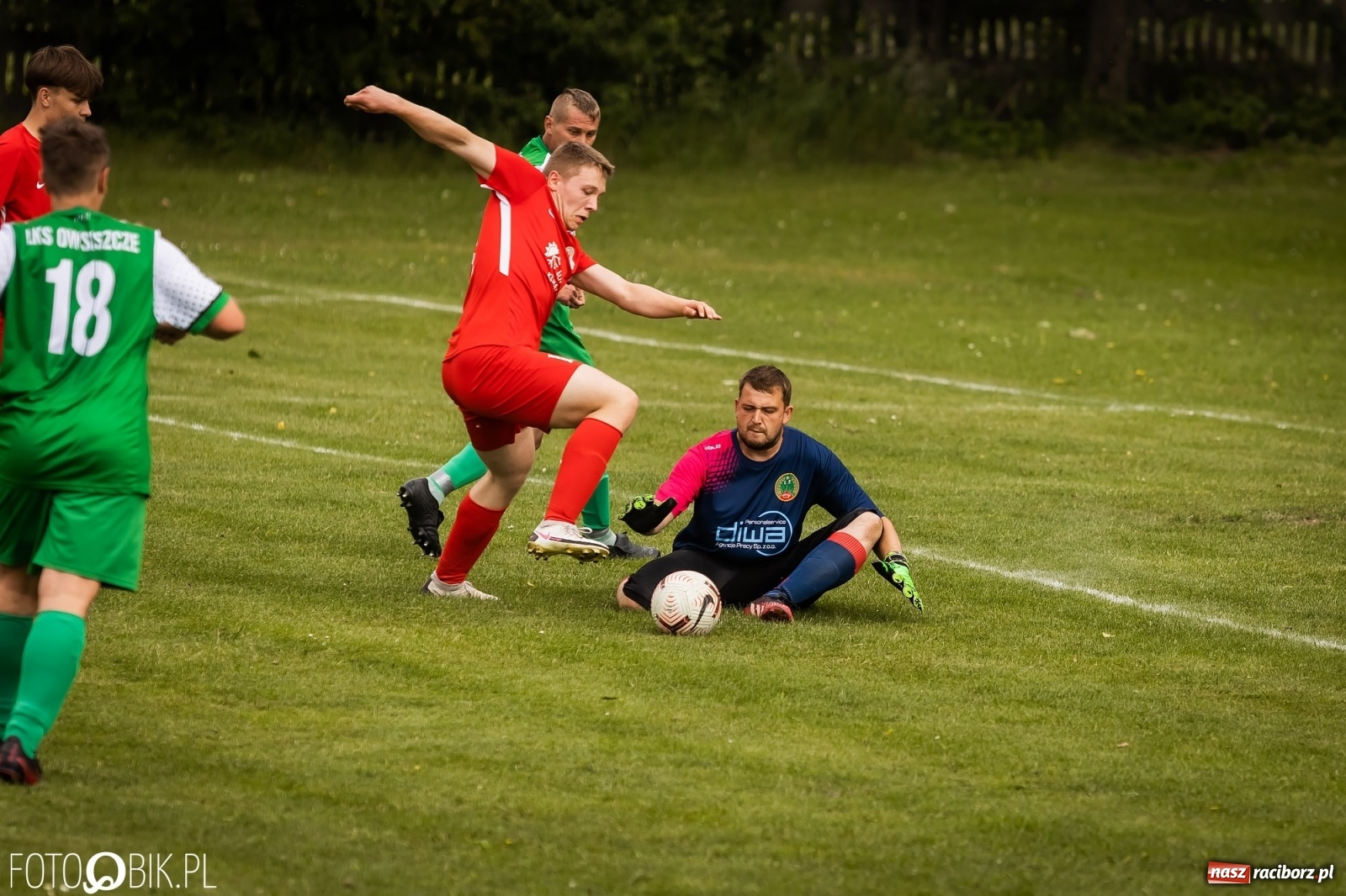 Zdjęcie w galerii na portalu naszraciborz.pl: Ogrom goli w Owsiszczach. Gospodarze pokonani [FOTO] wiadomości z regionu