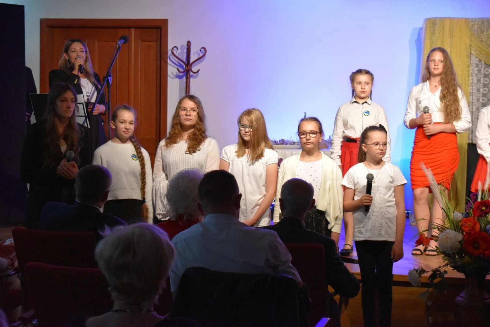 Zdjęcie w galerii na portalu naszraciborz.pl: Wolność dla Ukrainy, Lwowska domówka i spotkanie z prof. Stanisławem Sławomirem Nicieją na zamku wiadomości z regionu