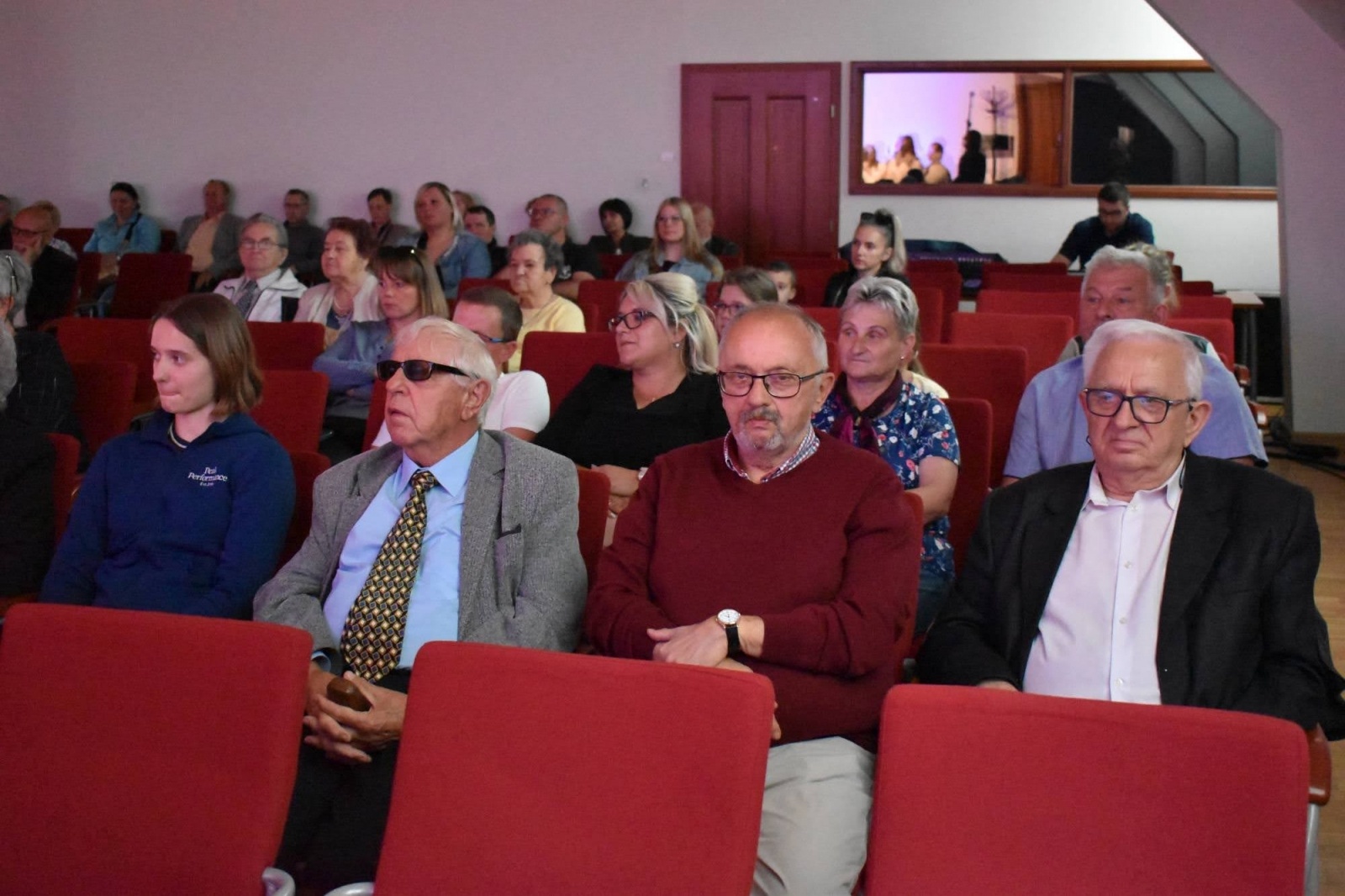 Zdjęcie w galerii na portalu naszraciborz.pl: Wolność dla Ukrainy, Lwowska domówka i spotkanie z prof. Stanisławem Sławomirem Nicieją na zamku wiadomości z regionu
