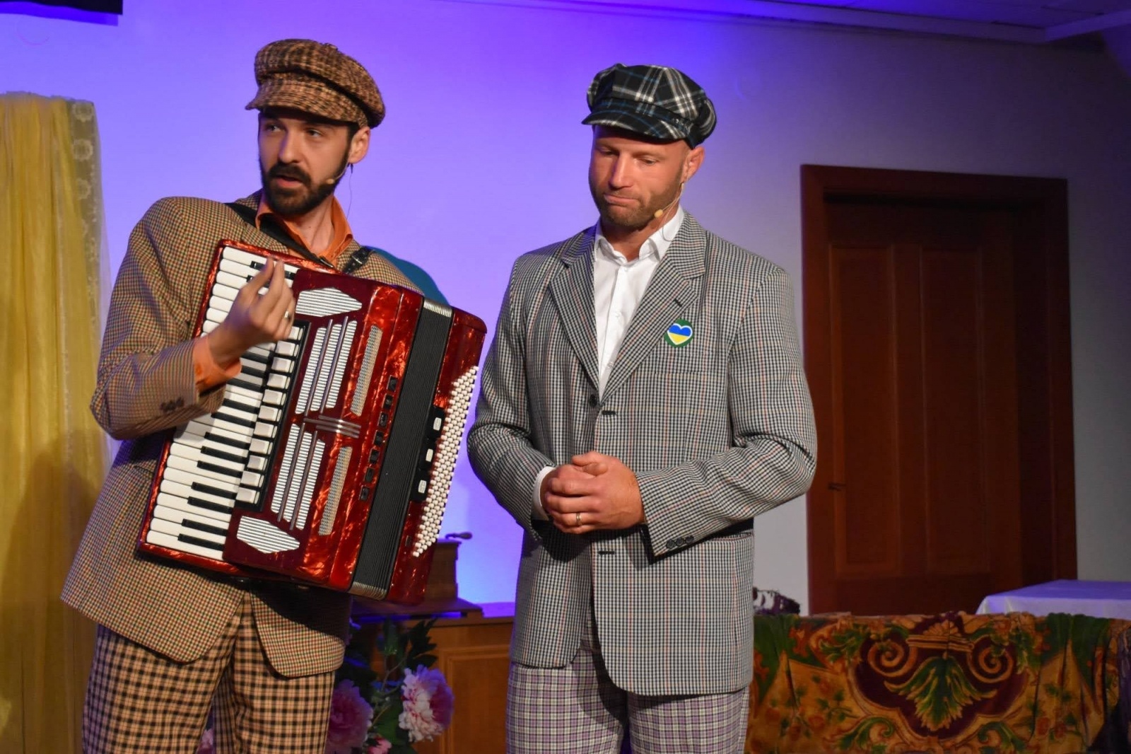 Zdjęcie w galerii na portalu naszraciborz.pl: Wolność dla Ukrainy, Lwowska domówka i spotkanie z prof. Stanisławem Sławomirem Nicieją na zamku wiadomości z regionu