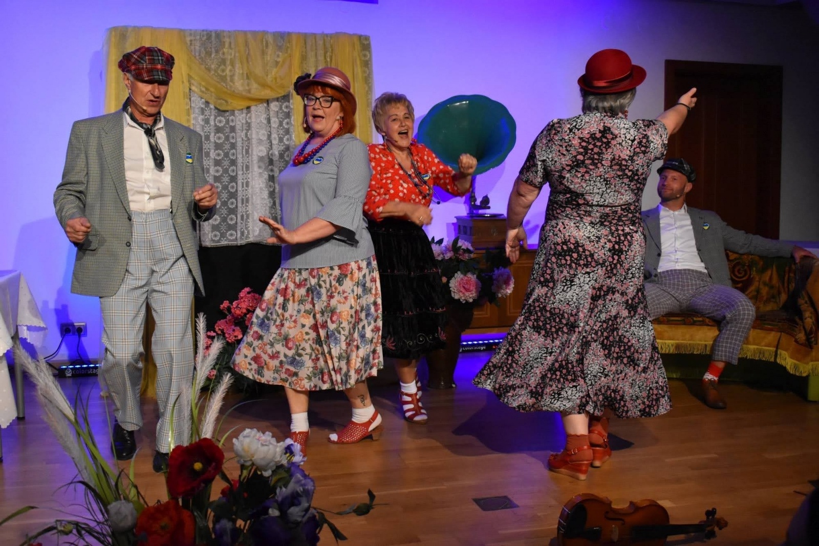 Zdjęcie w galerii na portalu naszraciborz.pl: Wolność dla Ukrainy, Lwowska domówka i spotkanie z prof. Stanisławem Sławomirem Nicieją na zamku wiadomości z regionu