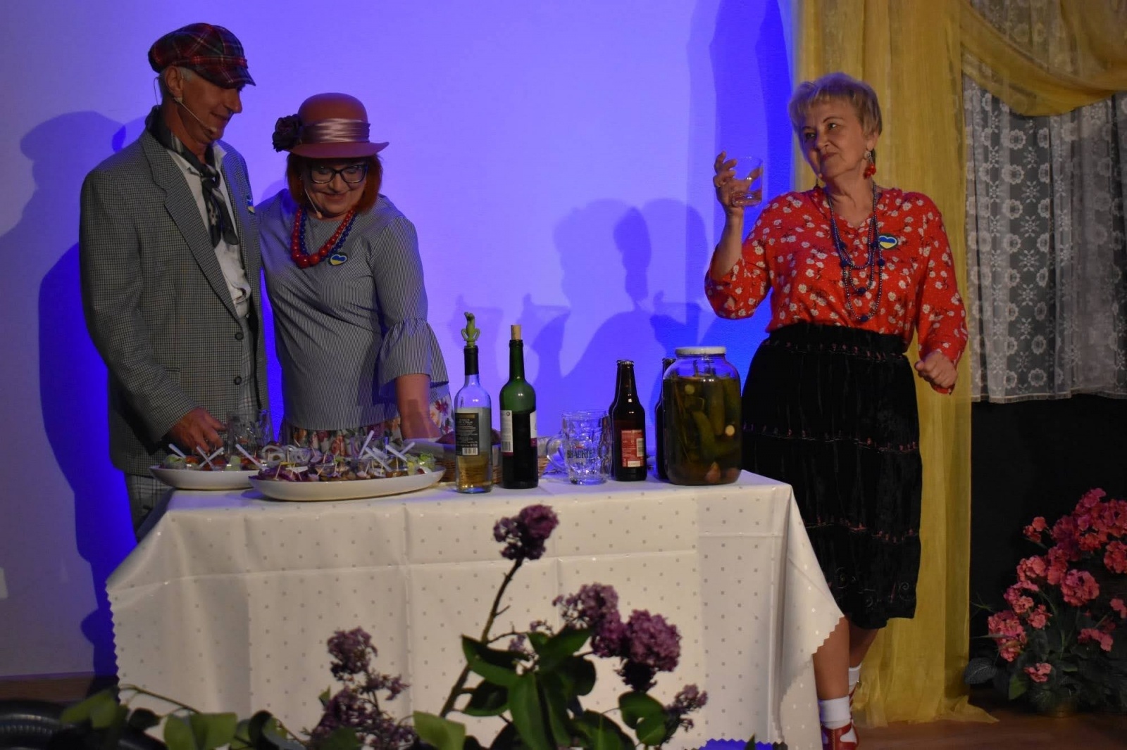 Zdjęcie w galerii na portalu naszraciborz.pl: Wolność dla Ukrainy, Lwowska domówka i spotkanie z prof. Stanisławem Sławomirem Nicieją na zamku wiadomości z regionu