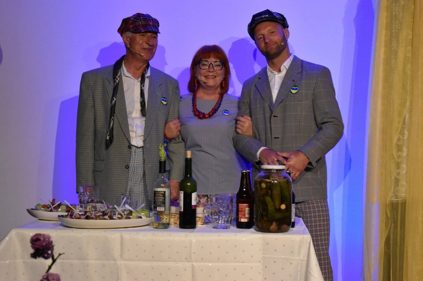 Zdjęcie w galerii na portalu naszraciborz.pl: Wolność dla Ukrainy, Lwowska domówka i spotkanie z prof. Stanisławem Sławomirem Nicieją na zamku wiadomości z regionu