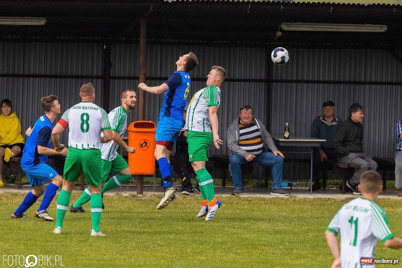 Zdjęcie w galerii na portalu naszraciborz.pl: Bolesław kontra Brzezie. Dwie równe połowy zakończone podziałem punktów [FOTO] wiadomości z regionu