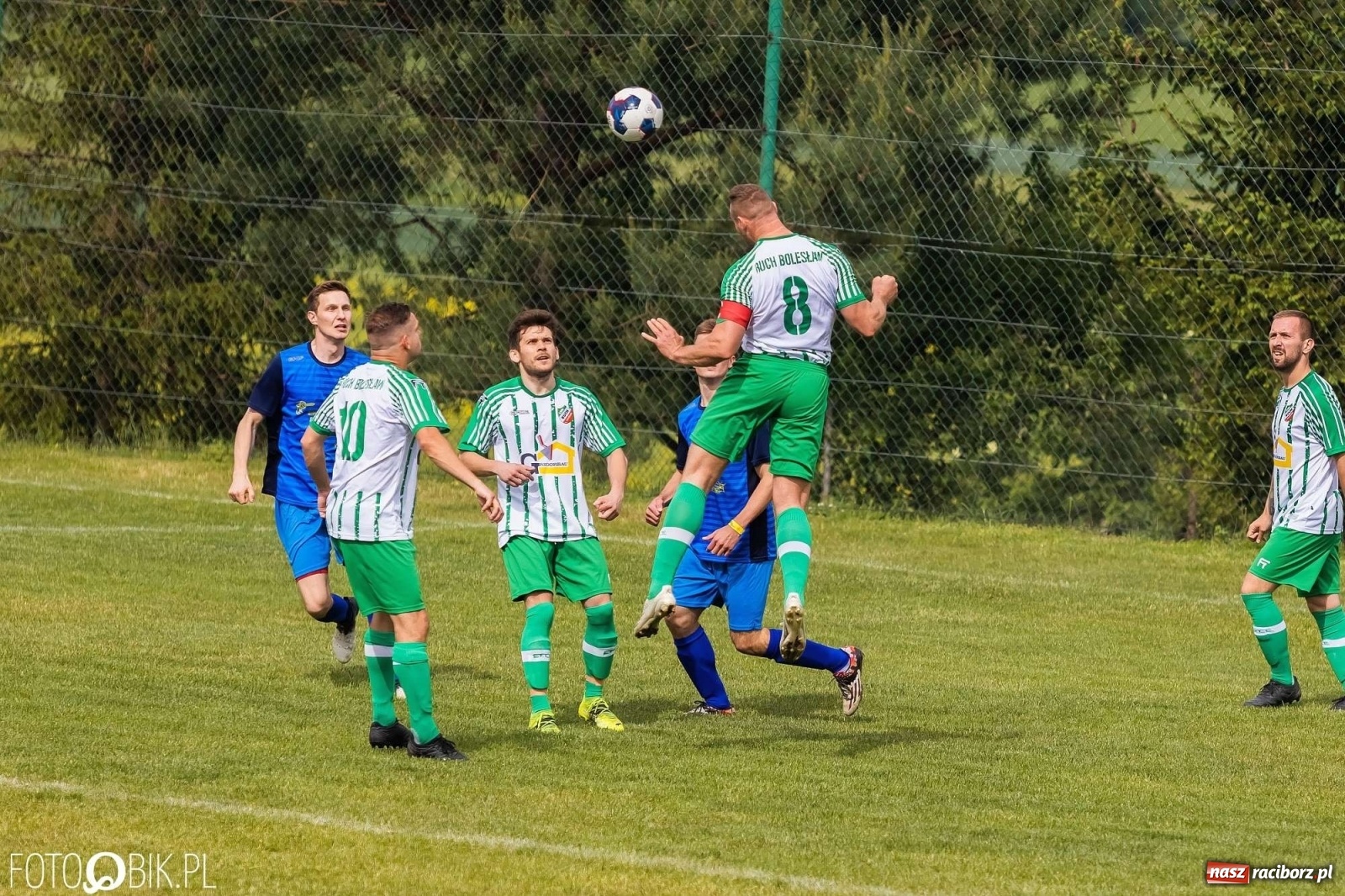 Zdjęcie w galerii na portalu naszraciborz.pl: Bolesław kontra Brzezie. Dwie równe połowy zakończone podziałem punktów [FOTO] wiadomości z regionu