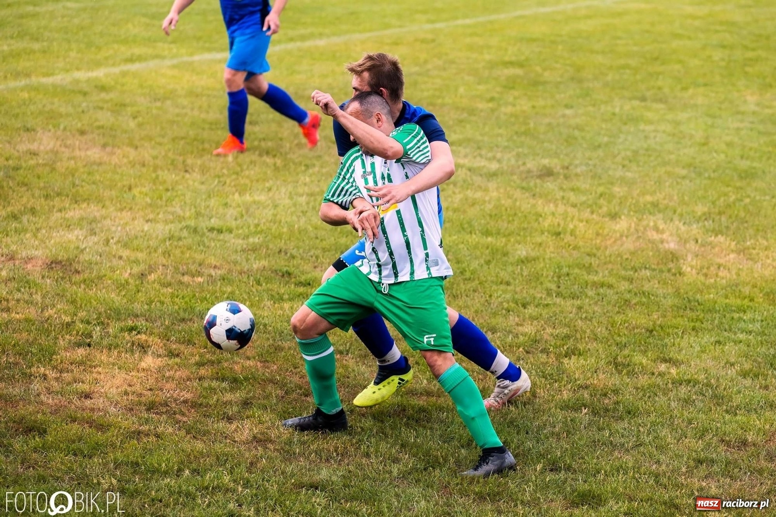 Zdjęcie w galerii na portalu naszraciborz.pl: Bolesław kontra Brzezie. Dwie równe połowy zakończone podziałem punktów [FOTO] wiadomości z regionu