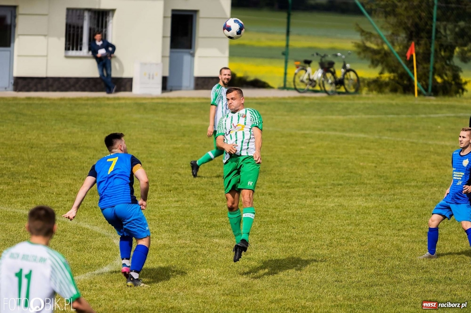 Zdjęcie w galerii na portalu naszraciborz.pl: Bolesław kontra Brzezie. Dwie równe połowy zakończone podziałem punktów [FOTO] wiadomości z regionu