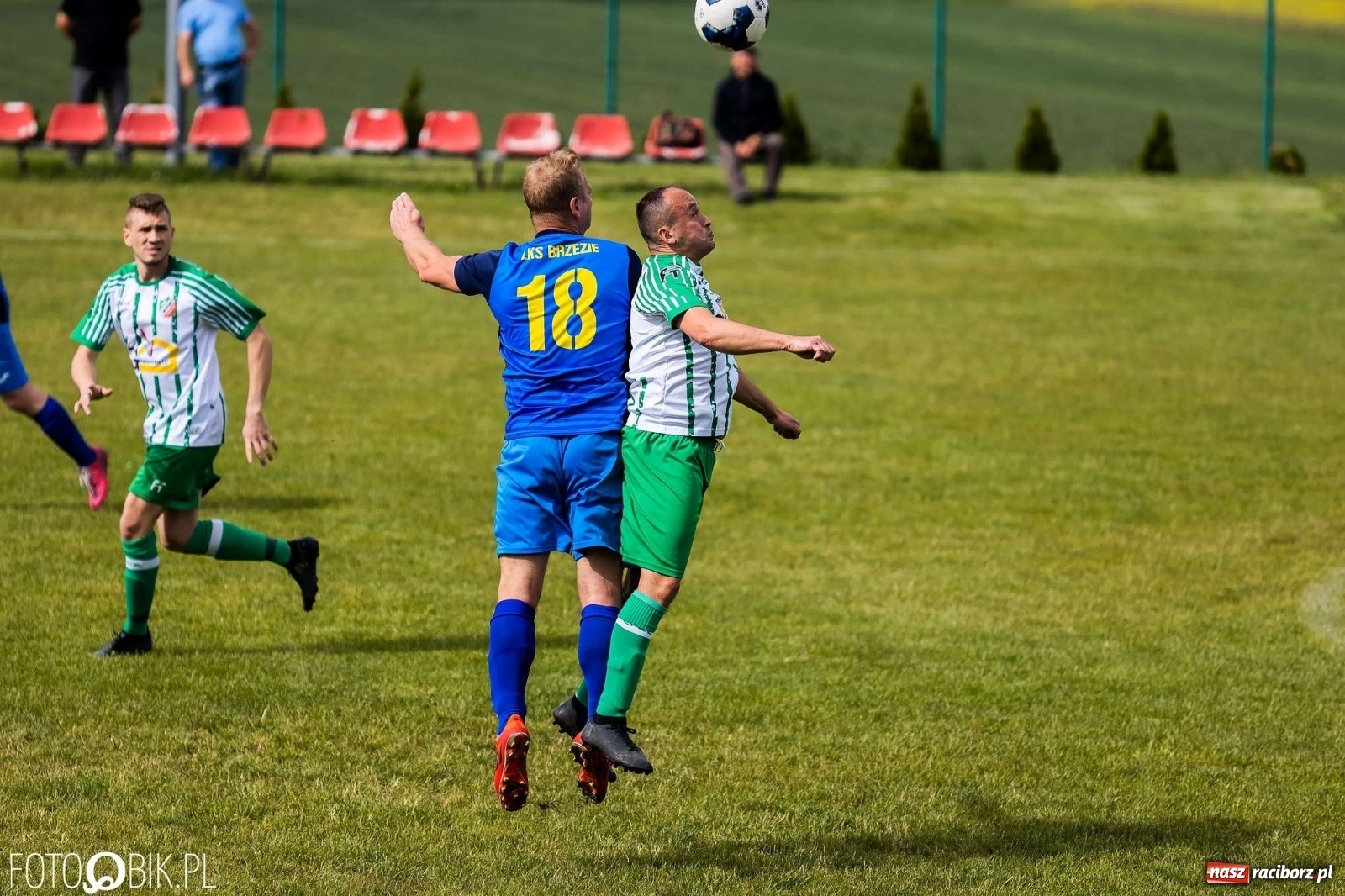 Zdjęcie w galerii na portalu naszraciborz.pl: Bolesław kontra Brzezie. Dwie równe połowy zakończone podziałem punktów [FOTO] wiadomości z regionu