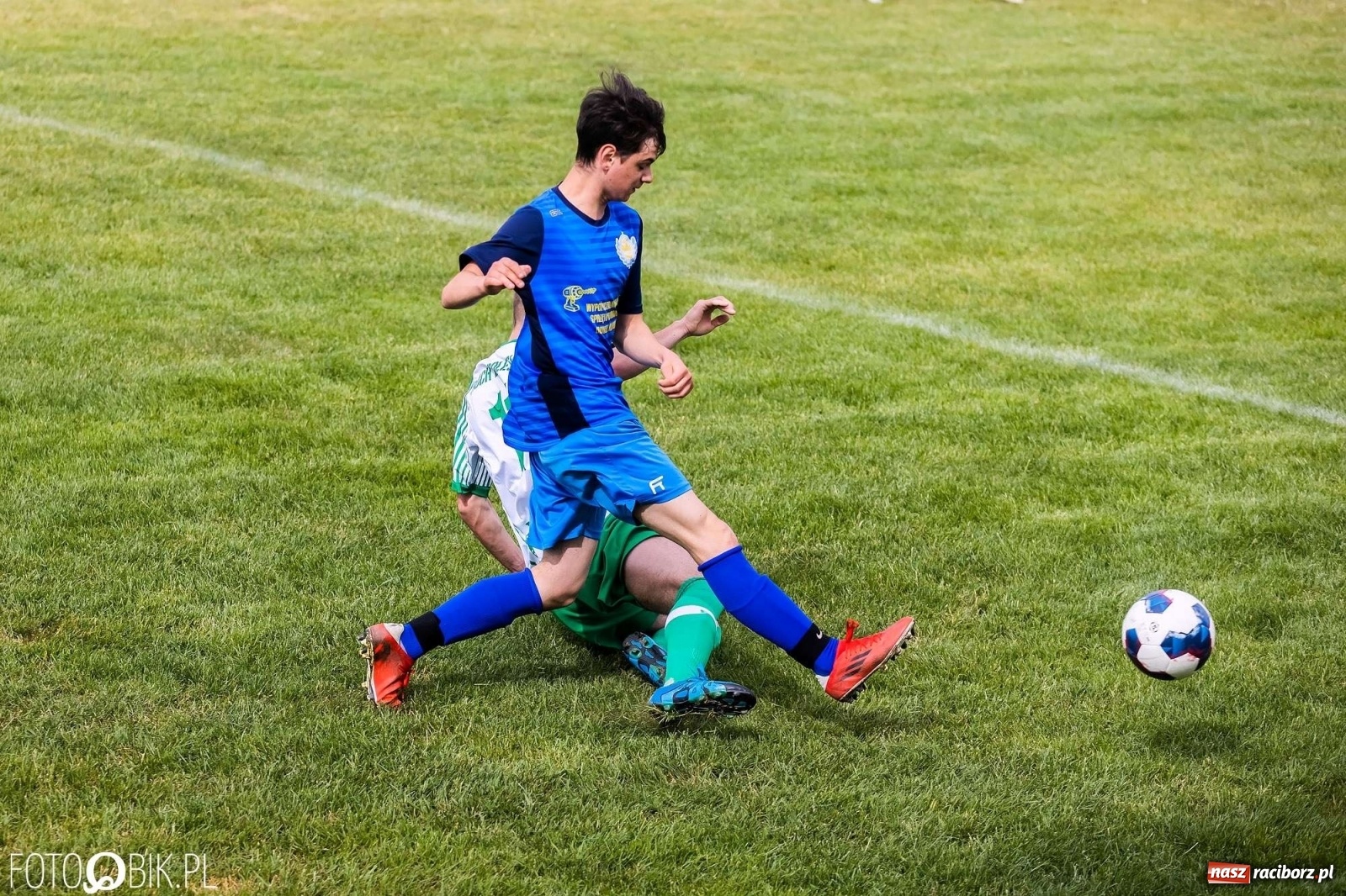 Zdjęcie w galerii na portalu naszraciborz.pl: Bolesław kontra Brzezie. Dwie równe połowy zakończone podziałem punktów [FOTO] wiadomości z regionu